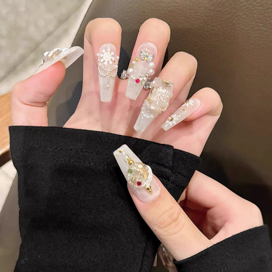 Noel's Delicate Gift